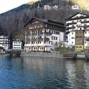 Italia , Alleghe Włochy