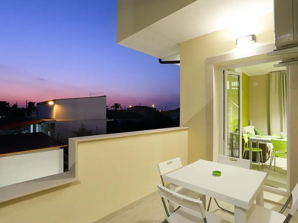 Marea Sicula Home Сиракузы 0*,